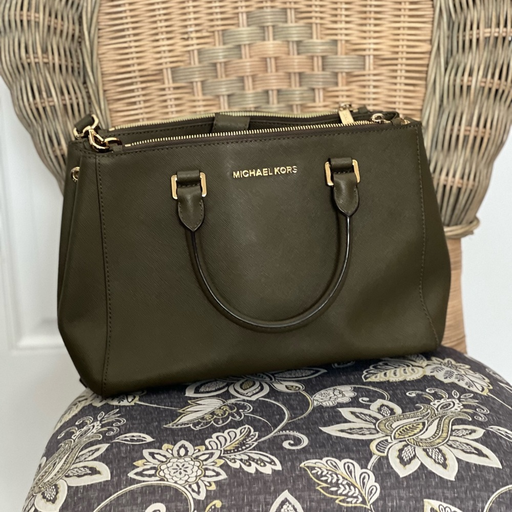 Michael Kors Olive green purse.